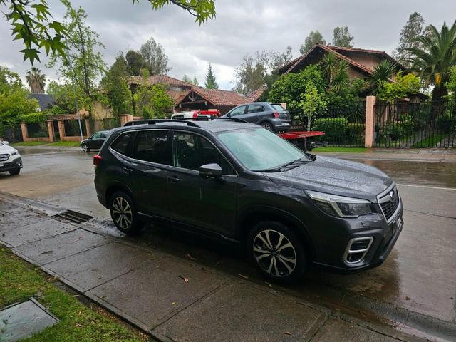 Subaru Forester — foto 10 de 14